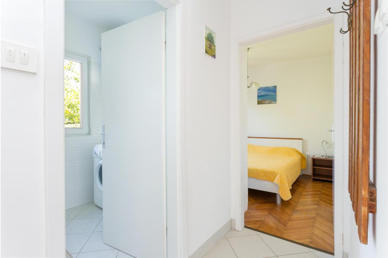Apartments By The Sea Seget Vranjica, Trogir - 1038 Exterior photo