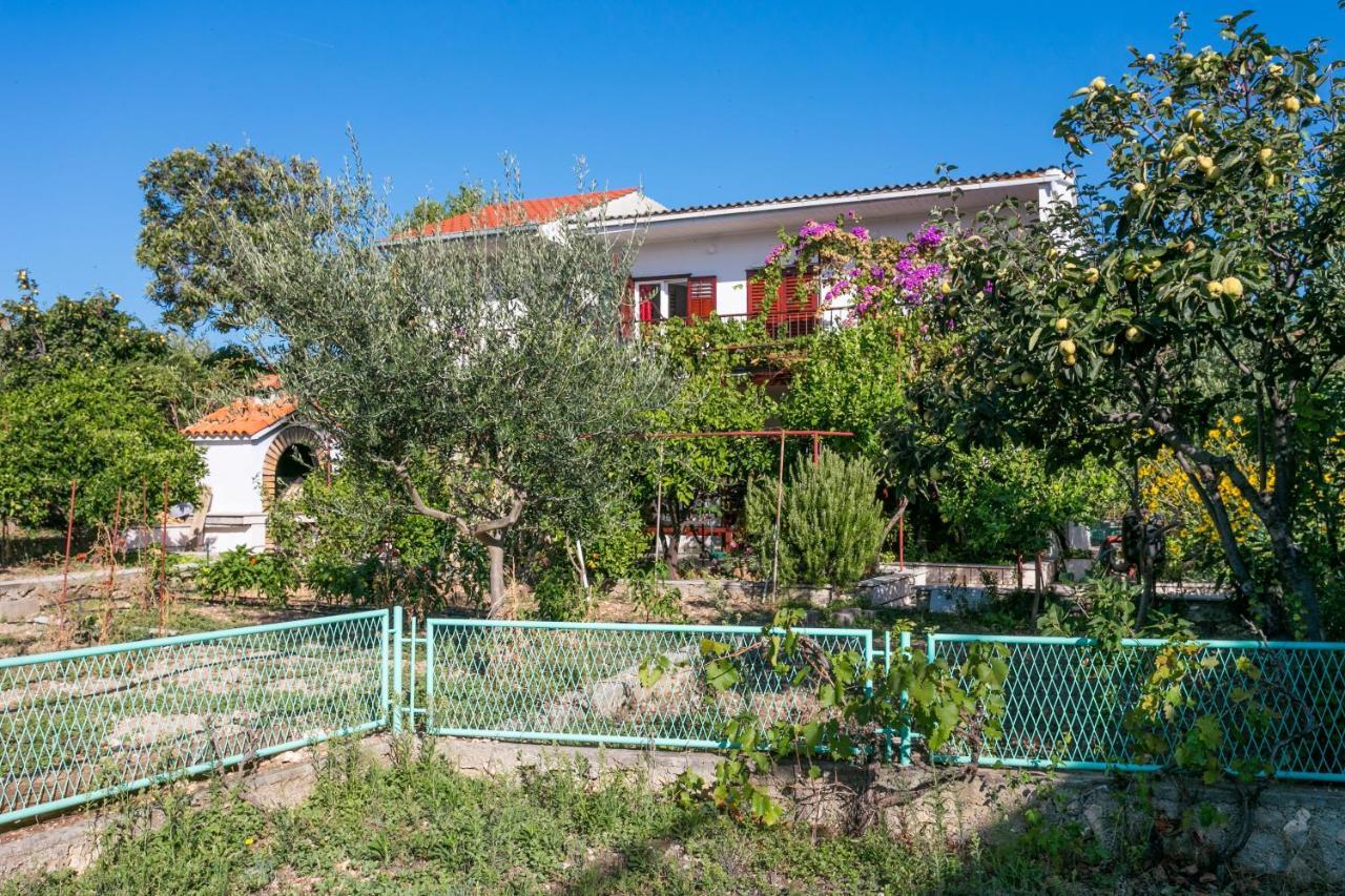 Apartments By The Sea Seget Vranjica, Trogir - 1038 Exterior photo